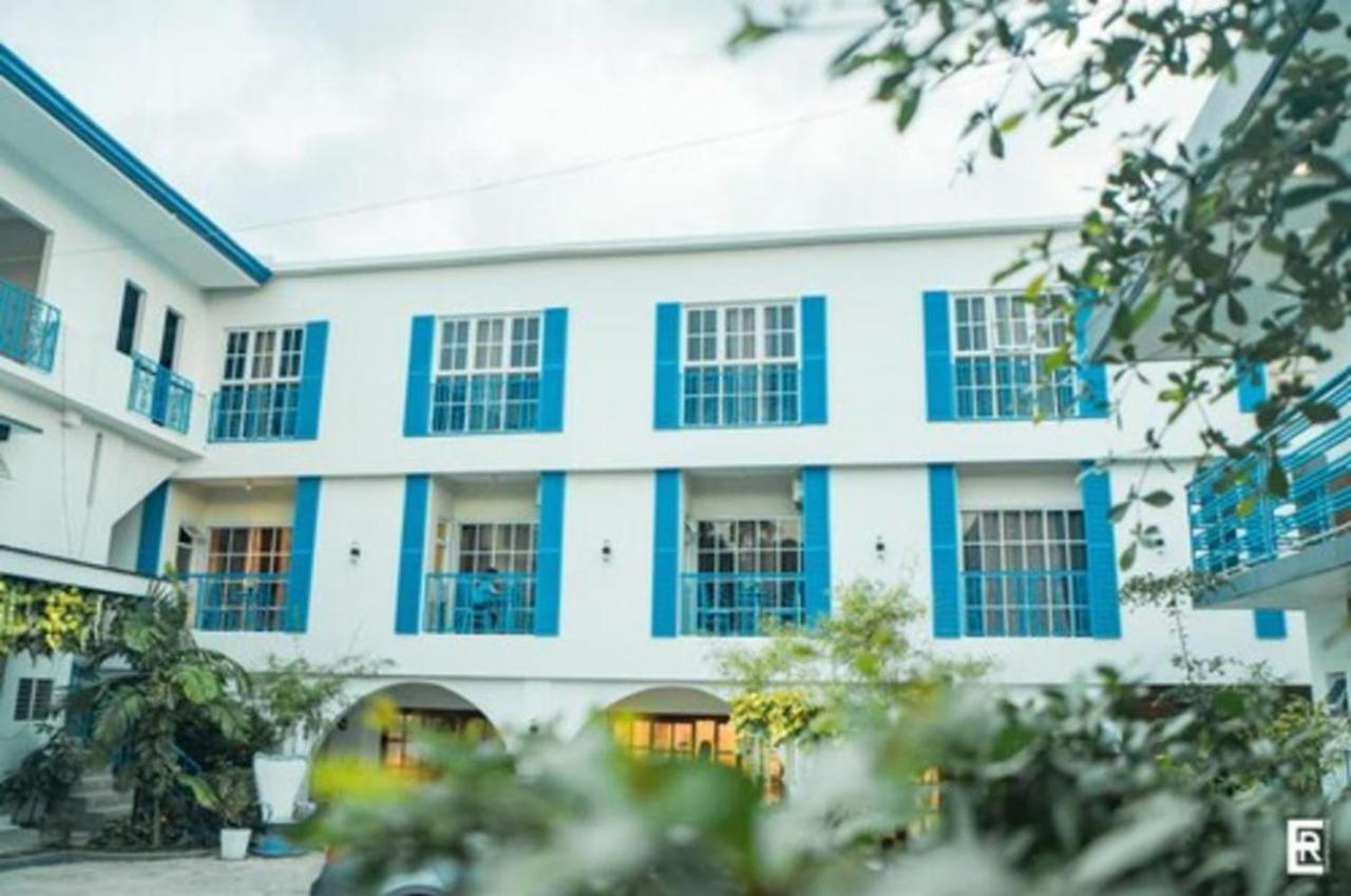 Bernese Resort Hotel Powered By Cocotel Ligao Buitenkant foto