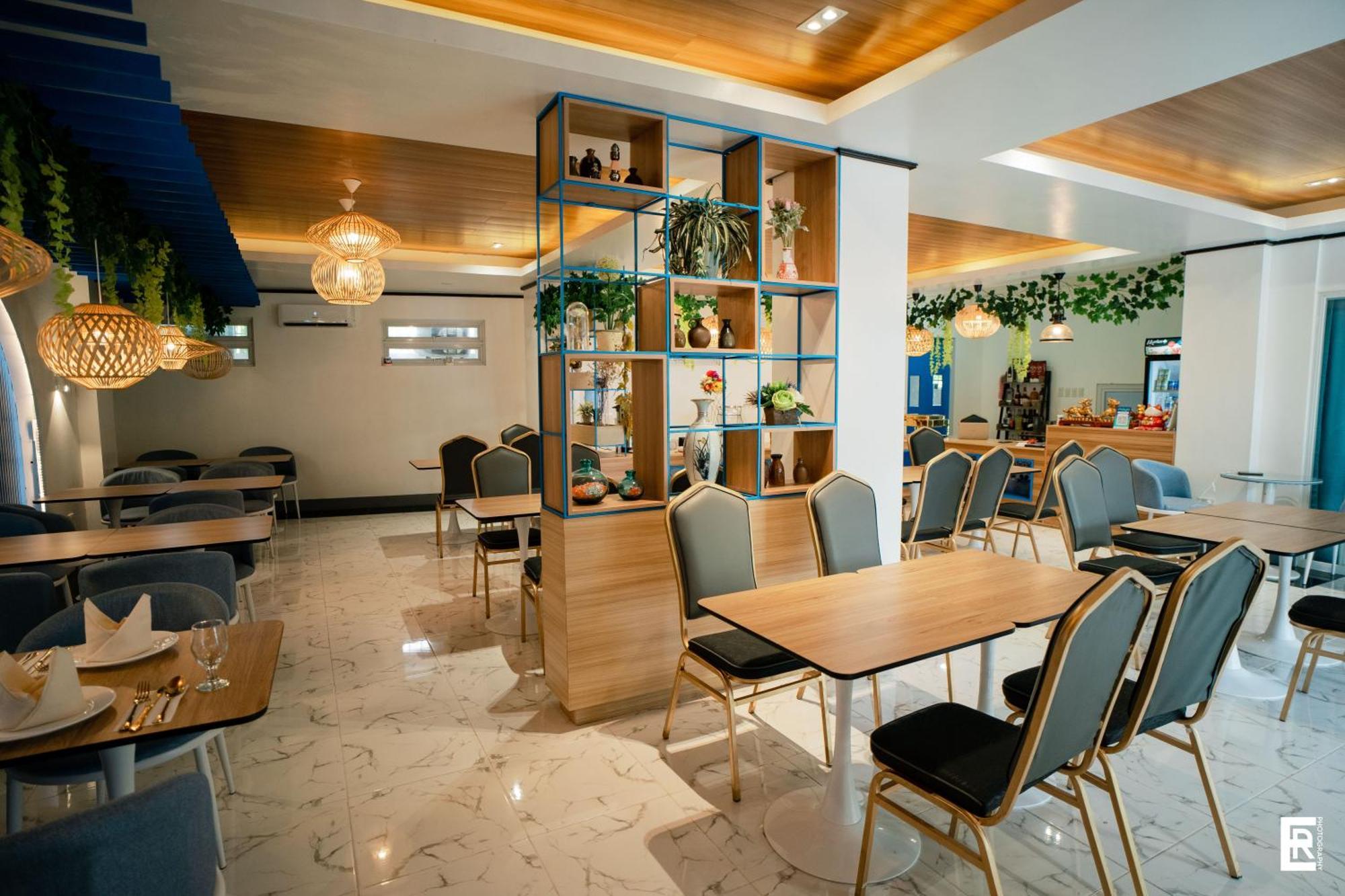 Bernese Resort Hotel Powered By Cocotel Ligao Buitenkant foto